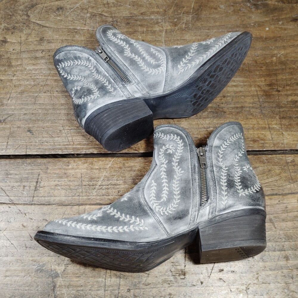 STERLING RIVER Size 11M Leather Ankle Cowboy Boots Gray Embroidered Vines - Picture 12 of 14